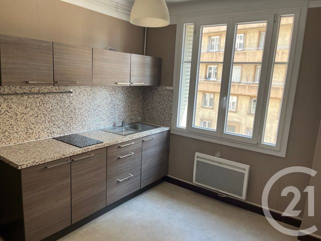 Appartement F2 à vendre - 2 pièces - 46.32 m2 - LYON - 69007 - RHONE-ALPES - Century 21 Le 7 De Coeur