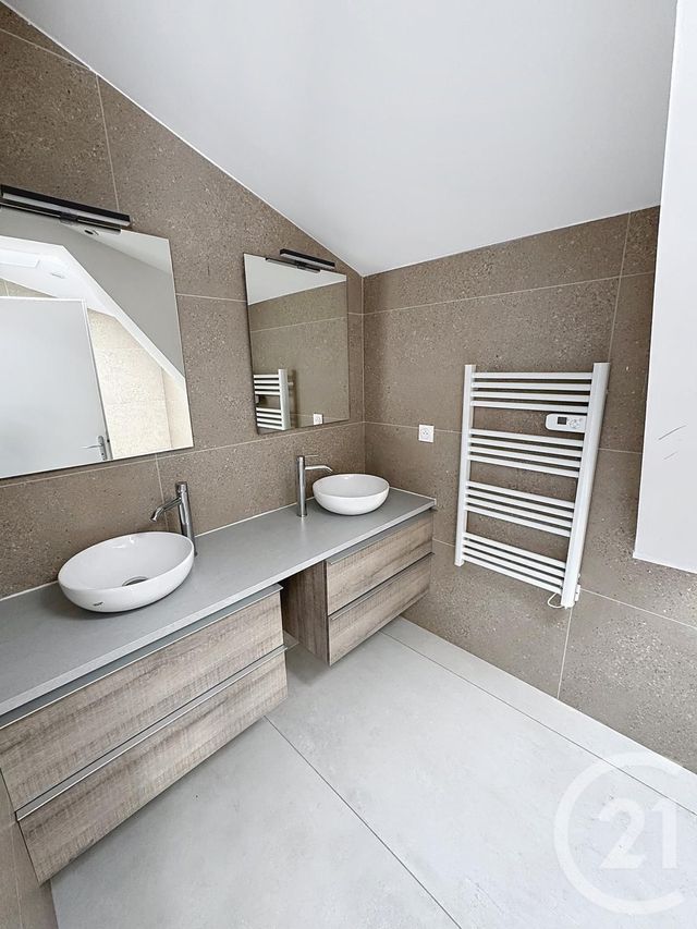 Appartement Duplex à vendre - 4 pièces - 125.7 m2 - STE FOY LES LYON - 69 - RHONE-ALPES - Century 21 Le 7 De Coeur