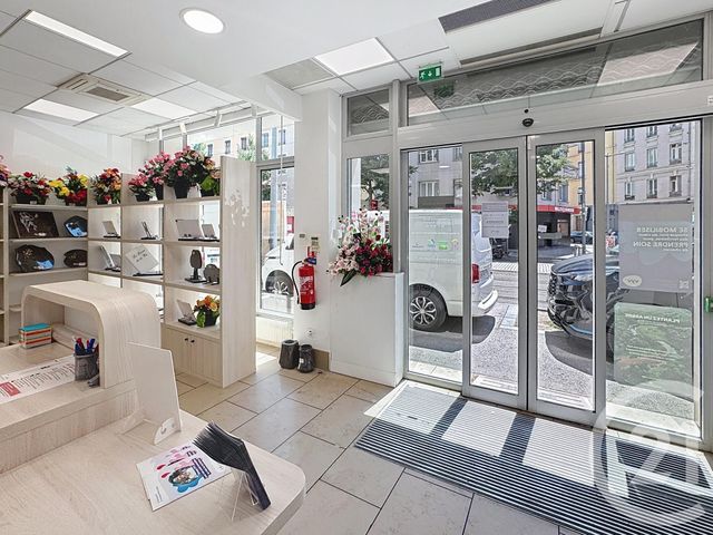 Appartement F4 à vendre - 4 pièces - 103.49 m2 - LYON - 69007 - RHONE-ALPES - Century 21 Le 7 De Coeur