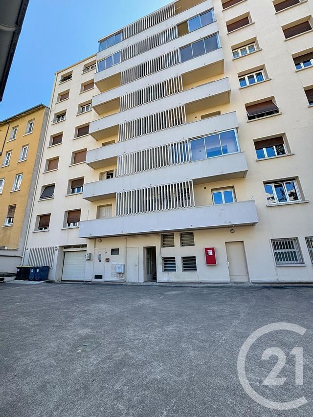 Appartement F4 à vendre - 4 pièces - 103.49 m2 - LYON - 69007 - RHONE-ALPES - Century 21 Le 7 De Coeur