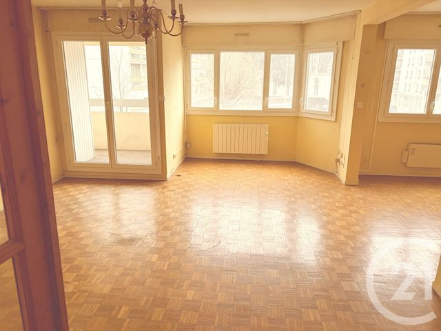 Appartement F5 à vendre - 5 pièces - 99.9 m2 - LYON - 69007 - RHONE-ALPES - Century 21 Le 7 De Coeur