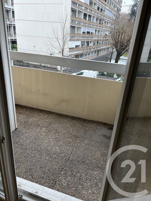 Appartement F5 à vendre - 5 pièces - 99.9 m2 - LYON - 69007 - RHONE-ALPES - Century 21 Le 7 De Coeur