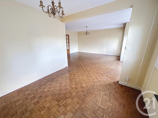 Appartement F5 à vendre - 5 pièces - 99.9 m2 - LYON - 69007 - RHONE-ALPES - Century 21 Le 7 De Coeur