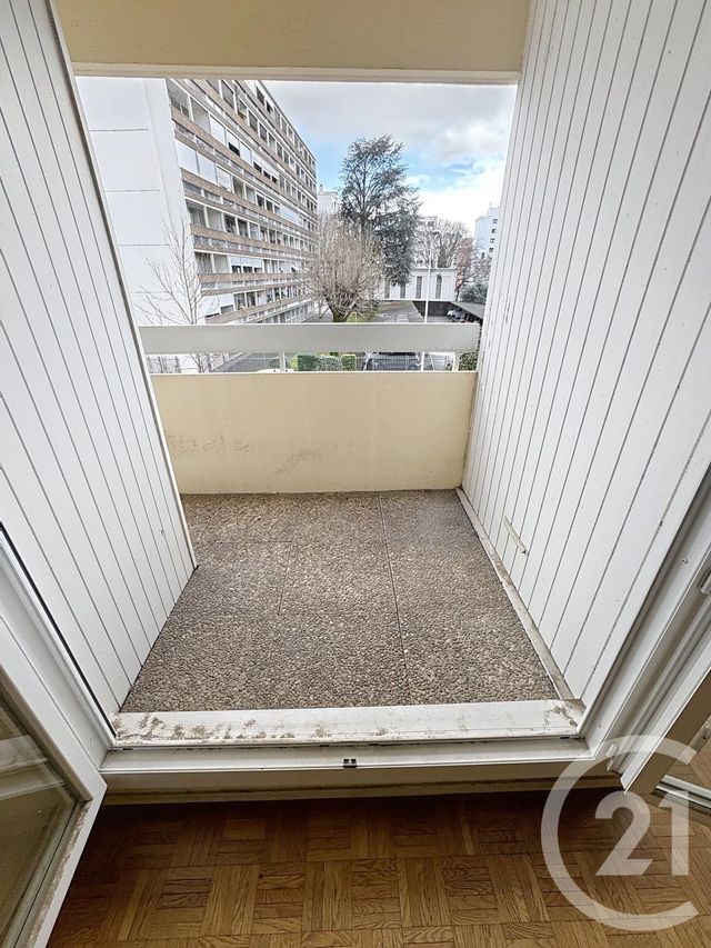Appartement F5 à vendre - 5 pièces - 99.9 m2 - LYON - 69007 - RHONE-ALPES - Century 21 Le 7 De Coeur