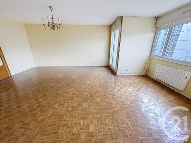 Appartement F5 à vendre - 5 pièces - 99.9 m2 - LYON - 69007 - RHONE-ALPES - Century 21 Le 7 De Coeur