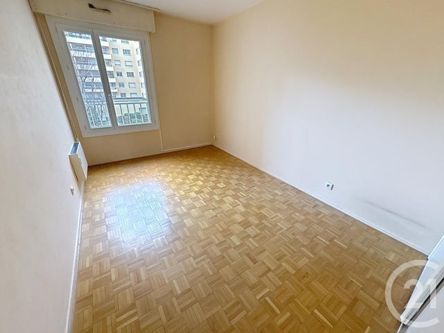 Appartement F5 à vendre - 5 pièces - 99.9 m2 - LYON - 69007 - RHONE-ALPES - Century 21 Le 7 De Coeur