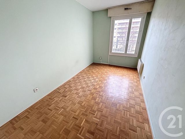 Appartement F5 à vendre - 5 pièces - 99.9 m2 - LYON - 69007 - RHONE-ALPES - Century 21 Le 7 De Coeur