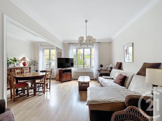 Appartement F4 à vendre - 3 pièces - 90.09 m2 - LYON - 69008 - RHONE-ALPES - Century 21 Le 7 De Coeur