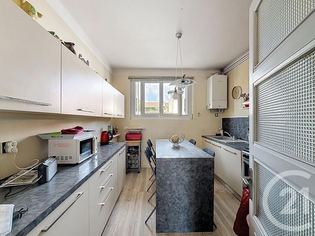 Appartement F4 à vendre - 3 pièces - 90.09 m2 - LYON - 69008 - RHONE-ALPES - Century 21 Le 7 De Coeur