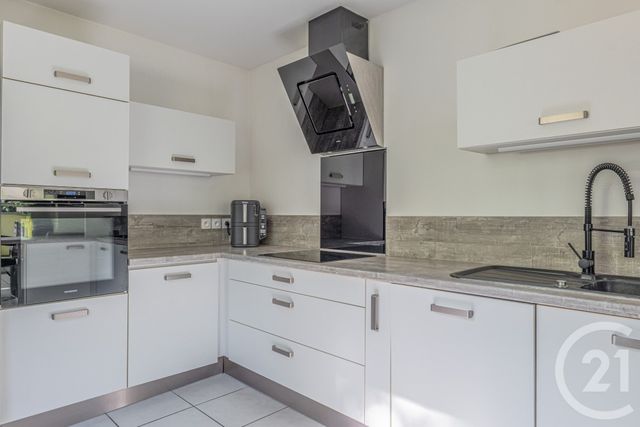 Appartement F4 à vendre - 4 pièces - 82.14 m2 - LYON - 69007 - RHONE-ALPES - Century 21 Le 7 De Coeur