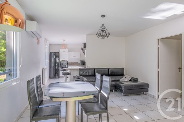 Appartement F4 à vendre - 4 pièces - 82.14 m2 - LYON - 69007 - RHONE-ALPES - Century 21 Le 7 De Coeur