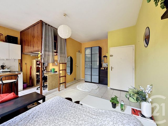 Appartement Studio à vendre - 1 pièce - 23.76 m2 - LYON - 69007 - RHONE-ALPES - Century 21 Le 7 De Coeur