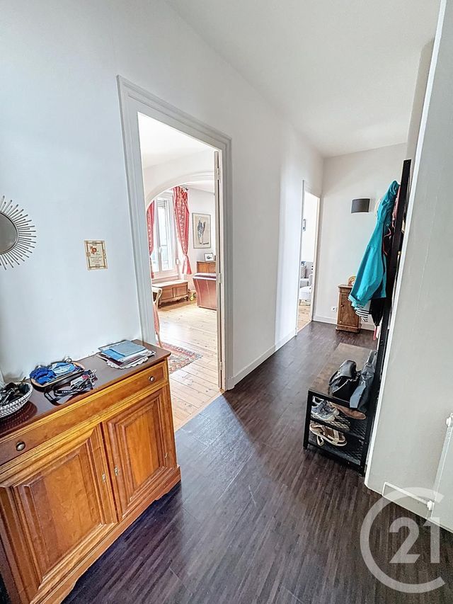 Afficher la photo en grand Appartement F4 à vendre - 4 pièces - 82.84 m2 - LYON - 69007 - RHONE-ALPES - Century 21 Le 7 De Coeur