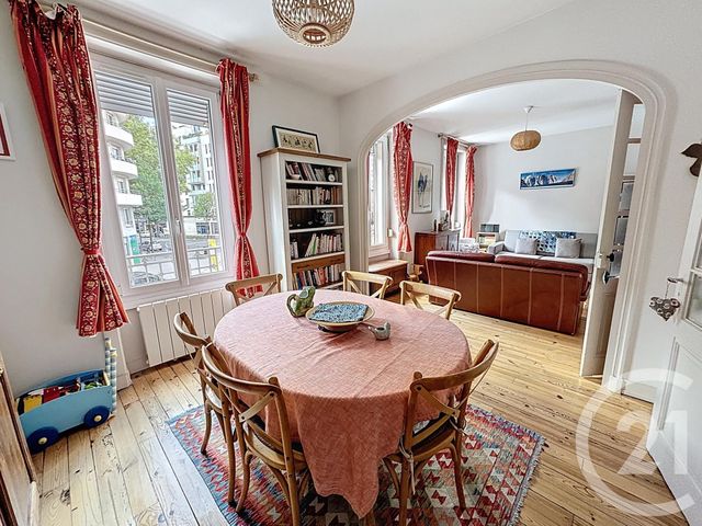 Afficher la photo en grand Appartement F4 à vendre - 4 pièces - 82.84 m2 - LYON - 69007 - RHONE-ALPES - Century 21 Le 7 De Coeur