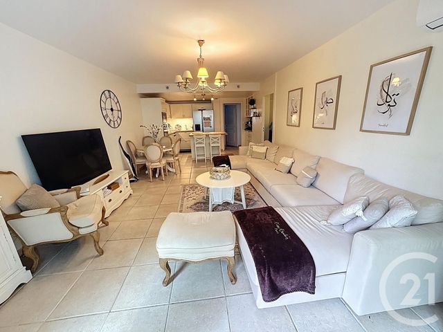 Appartement F4 à vendre - 4 pièces - 88.23 m2 - LYON - 69007 - RHONE-ALPES - Century 21 Le 7 De Coeur