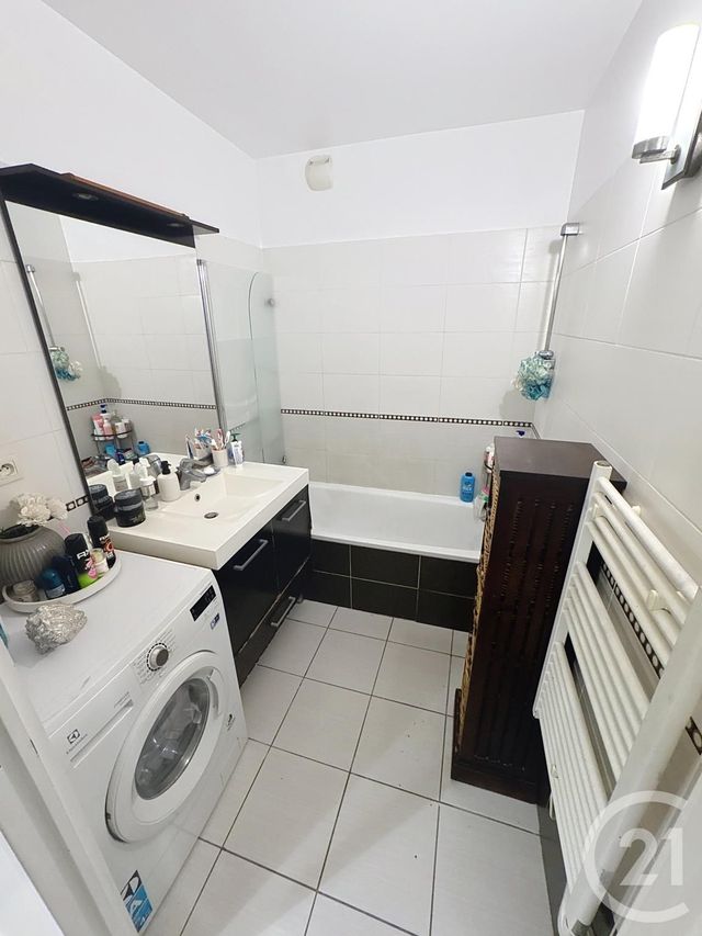 Appartement F4 à vendre - 4 pièces - 88.23 m2 - LYON - 69007 - RHONE-ALPES - Century 21 Le 7 De Coeur