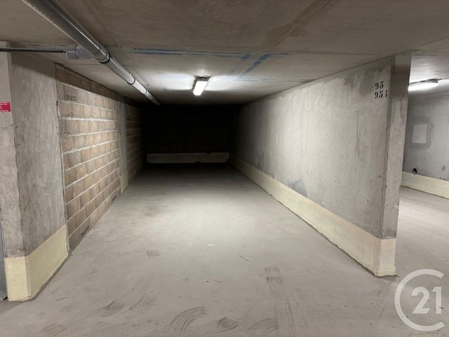 parking à vendre - 32.0 m2 - LYON - 69007 - RHONE-ALPES - Century 21 Le 7 De Coeur