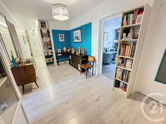 Appartement F3 à vendre - 3 pièces - 94.76 m2 - LYON - 69007 - RHONE-ALPES - Century 21 Le 7 De Coeur