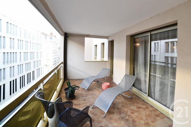 Appartement F5 à vendre - 5 pièces - 113.08 m2 - LYON - 69007 - RHONE-ALPES - Century 21 Le 7 De Coeur