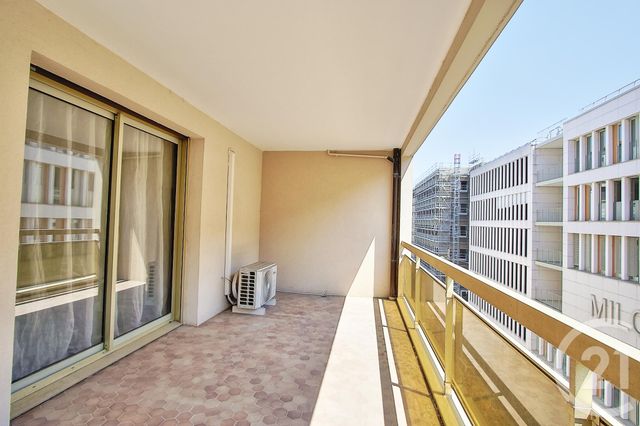 Appartement F5 à vendre - 5 pièces - 113.08 m2 - LYON - 69007 - RHONE-ALPES - Century 21 Le 7 De Coeur