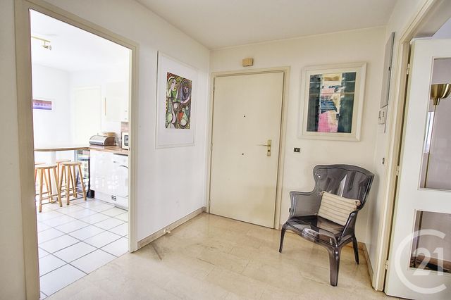 Appartement F5 à vendre - 5 pièces - 113.08 m2 - LYON - 69007 - RHONE-ALPES - Century 21 Le 7 De Coeur
