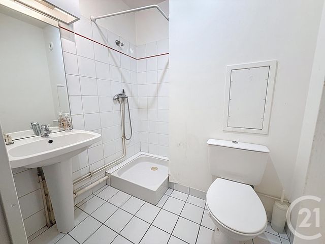 Afficher la photo en grand Appartement Studio à vendre - 1 pièce - 16.75 m2 - LYON - 69007 - RHONE-ALPES - Century 21 Le 7 De Coeur