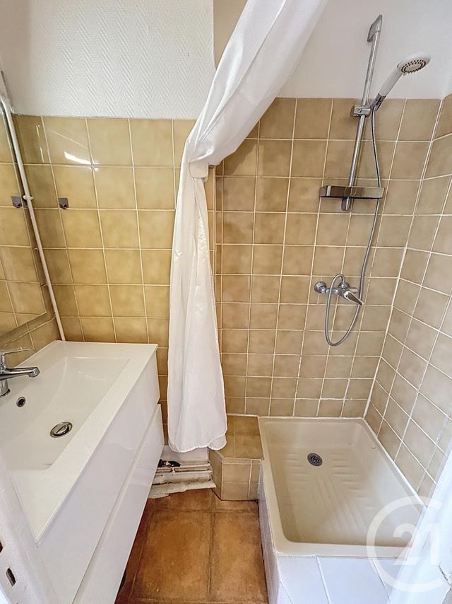 Afficher la photo en grand Appartement F2 à vendre - 2 pièces - 42.46 m2 - LYON - 69001 - RHONE-ALPES - Century 21 Le 7 De Coeur