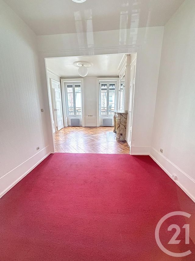 Afficher la photo en grand Appartement F2 à vendre - 2 pièces - 42.46 m2 - LYON - 69001 - RHONE-ALPES - Century 21 Le 7 De Coeur