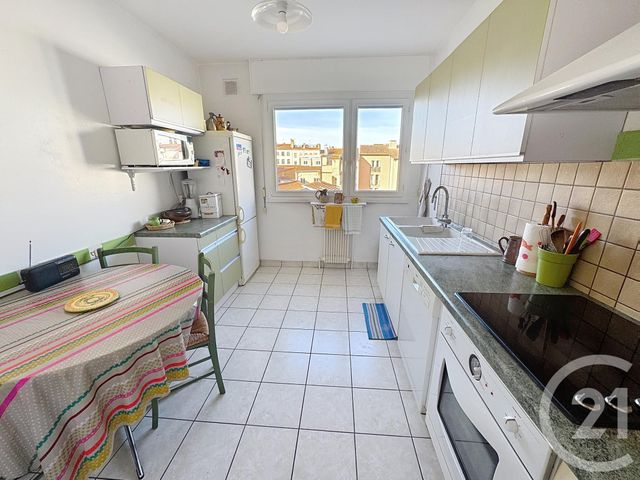 Appartement F4 à vendre - 4 pièces - 87.1 m2 - LYON - 69007 - RHONE-ALPES - Century 21 Le 7 De Coeur