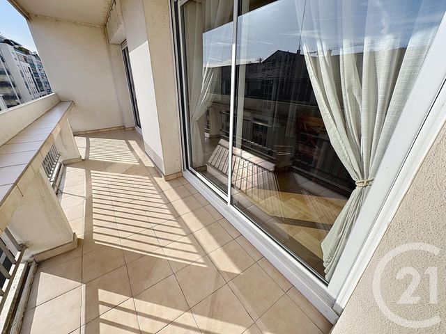 Appartement F4 à vendre - 4 pièces - 87.1 m2 - LYON - 69007 - RHONE-ALPES - Century 21 Le 7 De Coeur