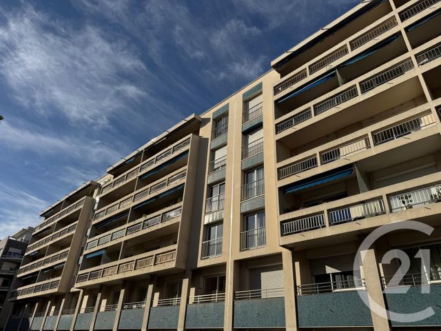 Appartement F4 à vendre - 4 pièces - 87.1 m2 - LYON - 69007 - RHONE-ALPES - Century 21 Le 7 De Coeur