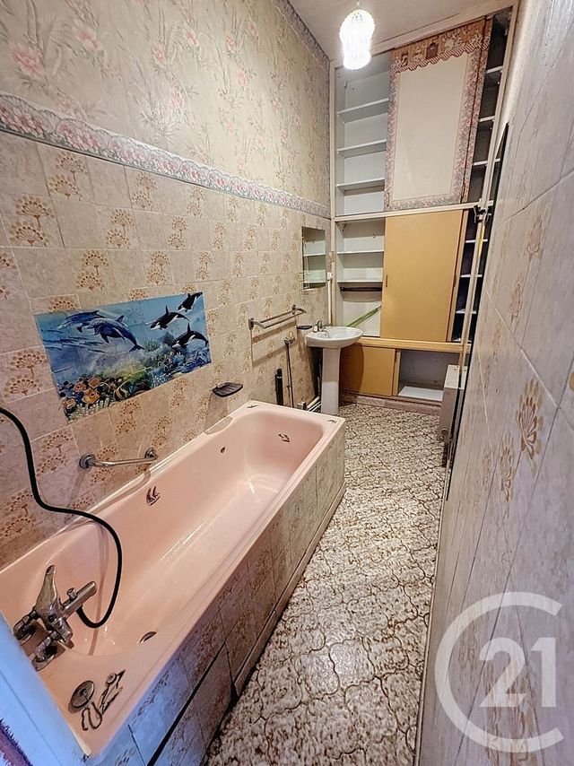 Appartement F2 à vendre - 2 pièces - 57.0 m2 - LYON - 69007 - RHONE-ALPES - Century 21 Le 7 De Coeur