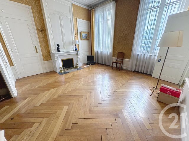 Appartement F6 à vendre - 7 pièces - 184.35 m2 - LYON - 69007 - RHONE-ALPES - Century 21 Le 7 De Coeur