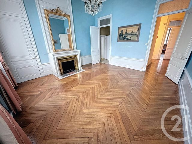 Appartement F6 à vendre - 7 pièces - 184.35 m2 - LYON - 69007 - RHONE-ALPES - Century 21 Le 7 De Coeur