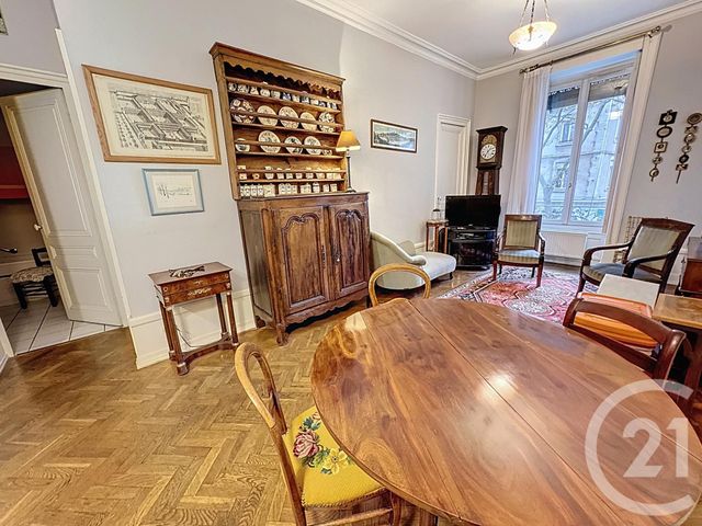 Appartement F3 à vendre - 3 pièces - 71.51 m2 - LYON - 69003 - RHONE-ALPES - Century 21 Le 7 De Coeur