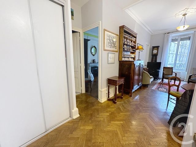 Appartement F3 à vendre - 3 pièces - 71.51 m2 - LYON - 69003 - RHONE-ALPES - Century 21 Le 7 De Coeur
