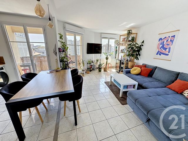Appartement F3 à vendre - 3 pièces - 67.37 m2 - LYON - 69008 - RHONE-ALPES - Century 21 Le 7 De Coeur