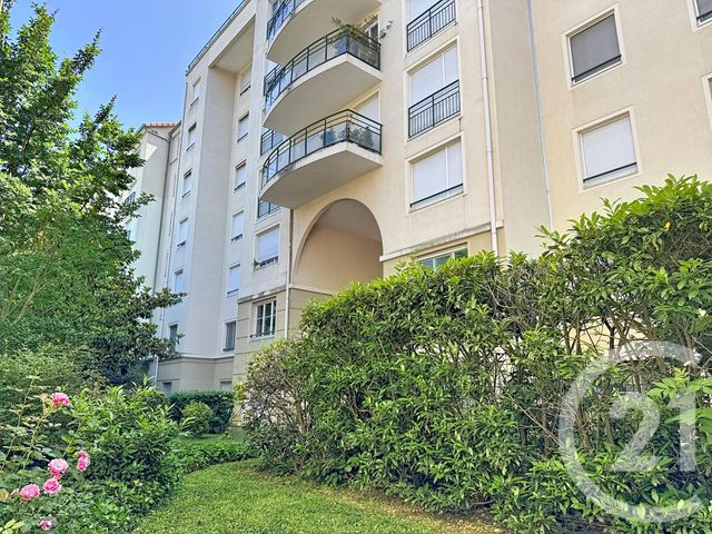 Appartement F3 à vendre - 3 pièces - 67.37 m2 - LYON - 69008 - RHONE-ALPES - Century 21 Le 7 De Coeur