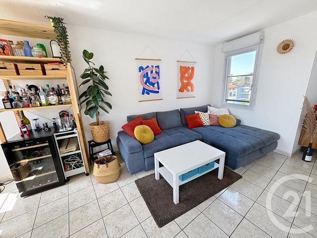 Appartement F3 à vendre - 3 pièces - 67.37 m2 - LYON - 69008 - RHONE-ALPES - Century 21 Le 7 De Coeur