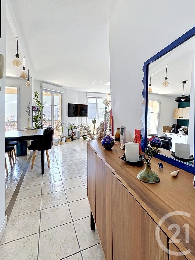 Appartement F3 à vendre - 3 pièces - 67.37 m2 - LYON - 69008 - RHONE-ALPES - Century 21 Le 7 De Coeur