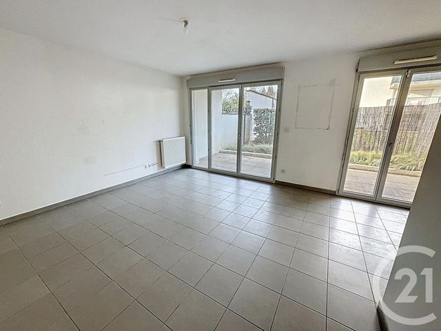 Appartement F3 à vendre - 3 pièces - 61.75 m2 - DECINES CHARPIEU - 69 - RHONE-ALPES - Century 21 Le 7 De Coeur