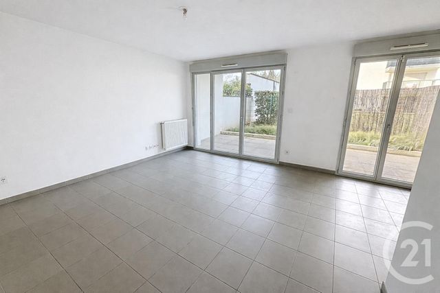 Appartement F3 à vendre - 3 pièces - 61.75 m2 - DECINES CHARPIEU - 69 - RHONE-ALPES - Century 21 Le 7 De Coeur