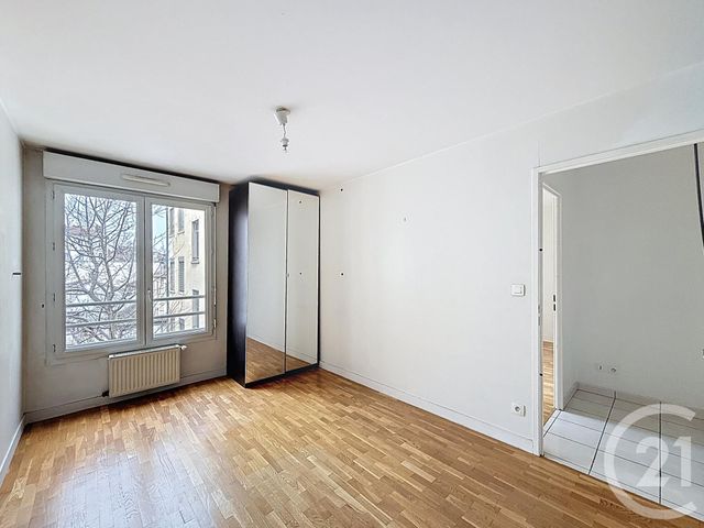 Appartement F3 bis à vendre - 3 pièces - 86.7 m2 - LYON - 69007 - RHONE-ALPES - Century 21 Le 7 De Coeur