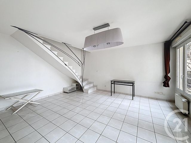 Appartement F3 bis à vendre - 3 pièces - 86.7 m2 - LYON - 69007 - RHONE-ALPES - Century 21 Le 7 De Coeur