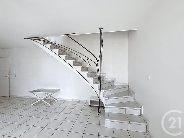 Appartement F3 bis à vendre - 3 pièces - 86.7 m2 - LYON - 69007 - RHONE-ALPES - Century 21 Le 7 De Coeur