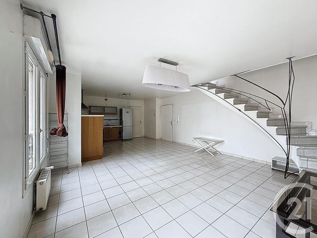 Appartement F3 bis à vendre - 3 pièces - 86.7 m2 - LYON - 69007 - RHONE-ALPES - Century 21 Le 7 De Coeur