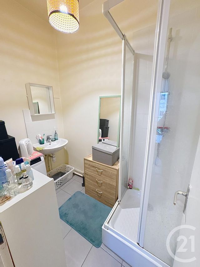 Appartement F1 à vendre - 1 pièce - 31.71 m2 - LYON - 69007 - RHONE-ALPES - Century 21 Le 7 De Coeur