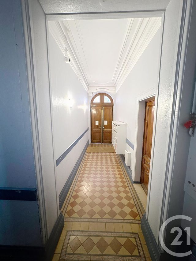 Appartement F1 à vendre - 1 pièce - 31.71 m2 - LYON - 69007 - RHONE-ALPES - Century 21 Le 7 De Coeur