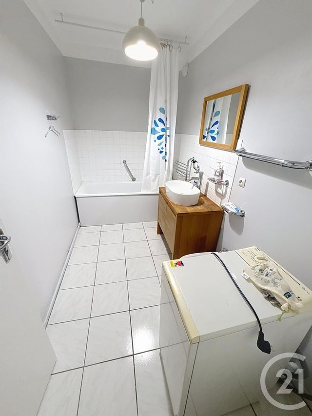 Appartement F3 à vendre - 3 pièces - 90.51 m2 - VILLEURBANNE - 69 - RHONE-ALPES - Century 21 Le 7 De Coeur