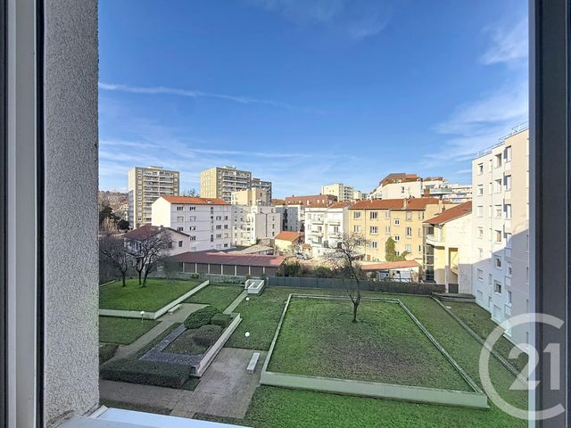 Appartement F3 à vendre - 3 pièces - 77.79 m2 - LYON - 69007 - RHONE-ALPES - Century 21 Le 7 De Coeur